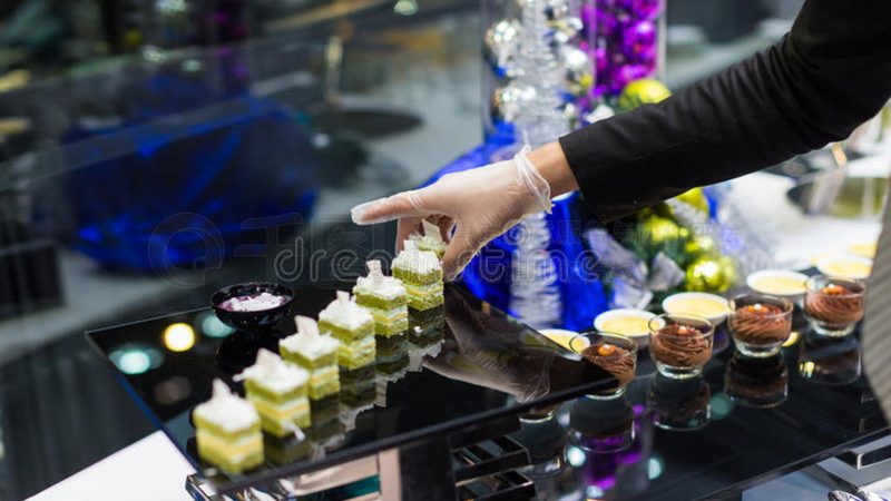 筛选厂家：根据招商需求，筛选出符合以下条件的厂家：