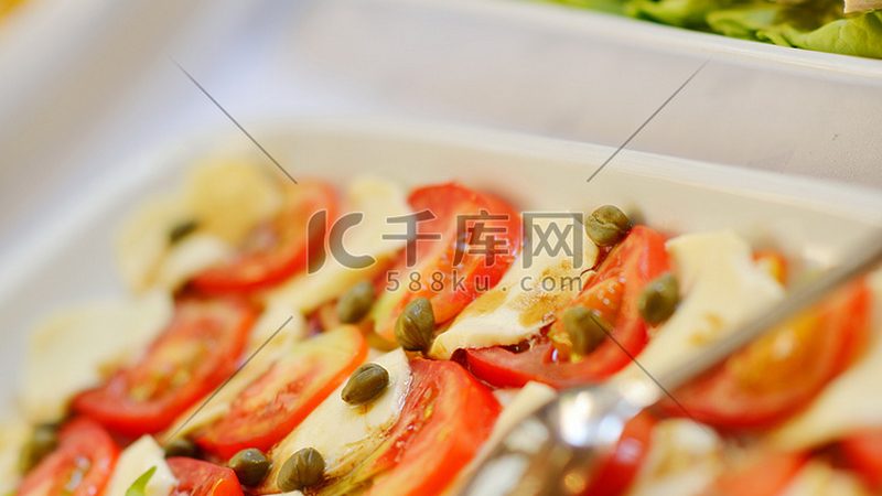 用中筋面粉制作面包的五大关键步骤**