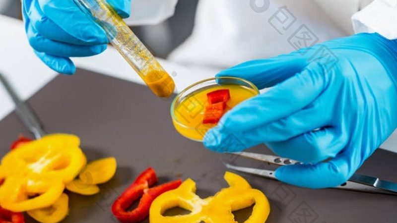 食品代加工公司OEM合作，如何规避风险确保品质？**