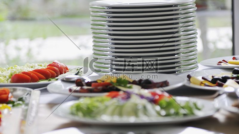 商用自制火锅底料熬制标准揭秘：从选材到工艺的严谨之道